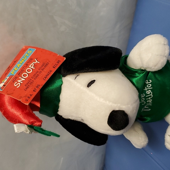 Peanuts Snoopy Joe Mistletoe plush - Picture 2 of 10